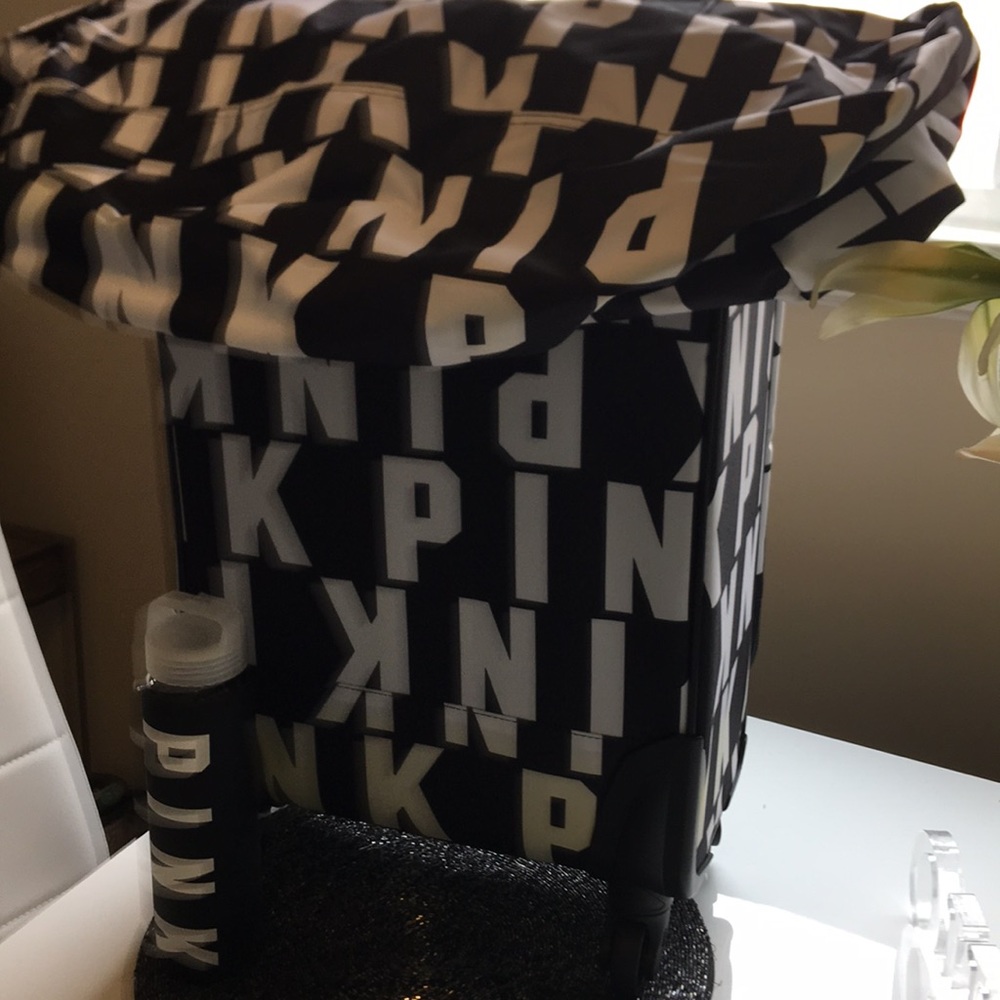 Victoria’s Secret Pink luggage set water bottle